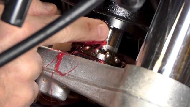 Suzuki V-Strom 650XT Steering Head Bearing Service смотреть онлайн
