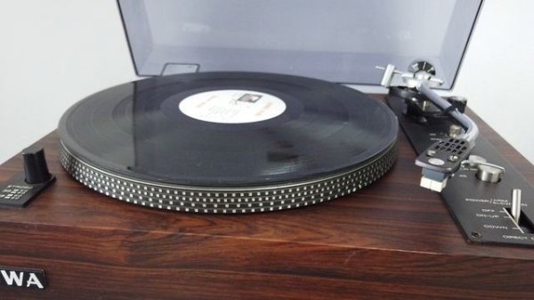 Музыкальный центр aiwa