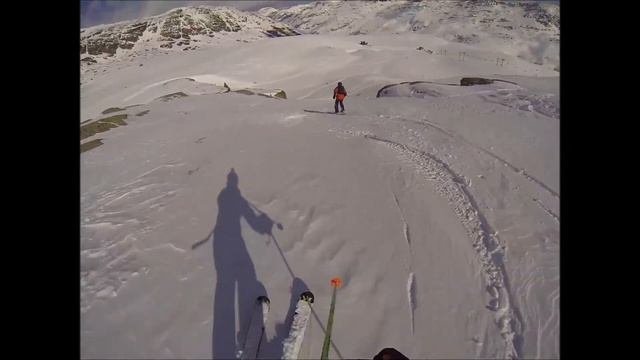 Off Piste Skiing In Madesimo I Freeride Skiing #1 смотреть онлайн