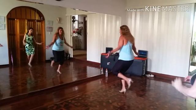 Bachata pasos basicos Lady Style смотреть онлайн