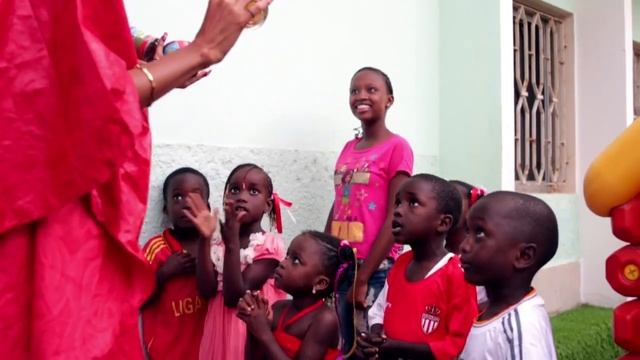 Spot Floriane avec Astar - version famille смотреть онлайн