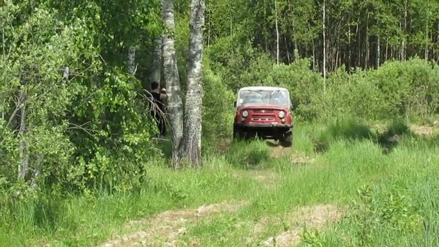 УАЗ и лужа смотреть онлайн