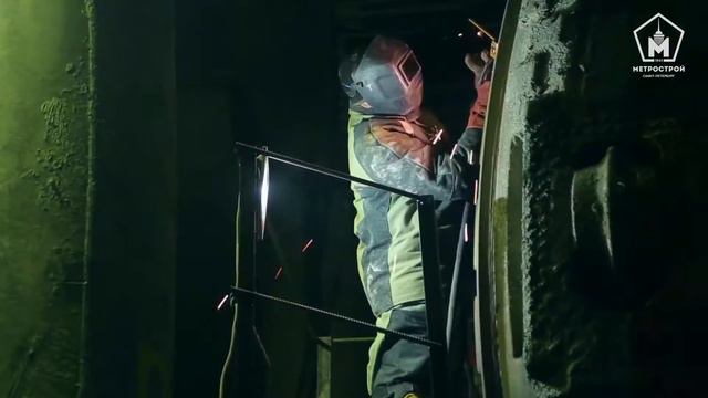 Как строят метро! Станция "Новокрестовская". Щит "Надежда". смотреть онлайн