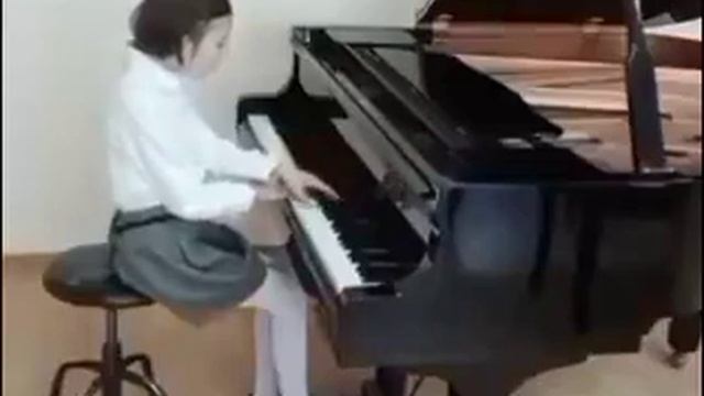 Каракулова Динара 4 класс. Эдвард Григ Вальс смотреть онлайн