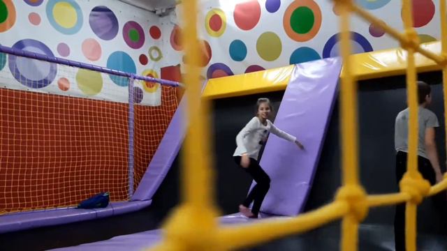 Прогулка в развлекательном центре для детей Пальма в В Александрии. 3 января 2020 г. смотреть онлайн