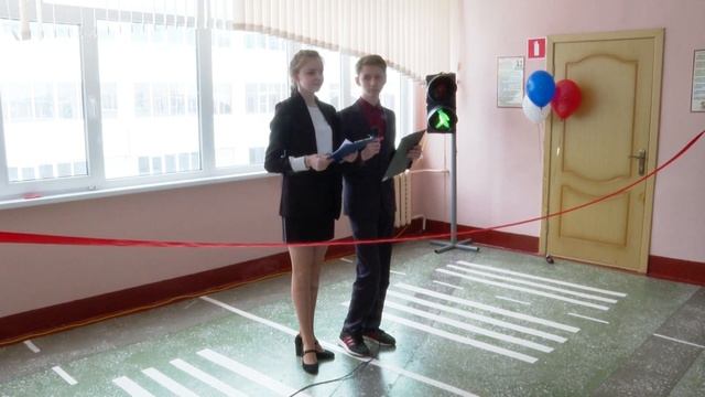 Школа №58 города Пензы на время превратилась в оживленную дорогу смотреть онлайн