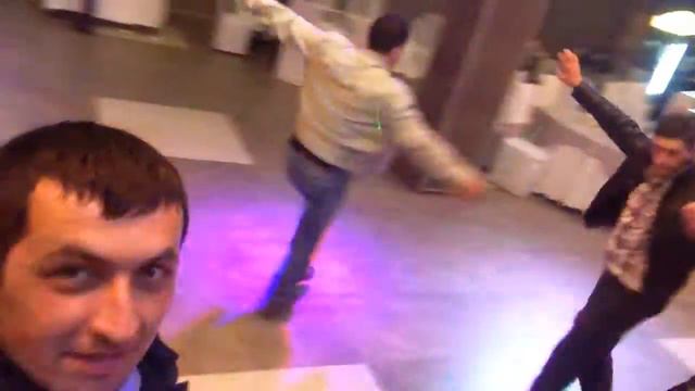 Արմենի և Աիդայի հարսանիքը։Բոլորին ճանապարհելուց հետո))) смотреть онлайн