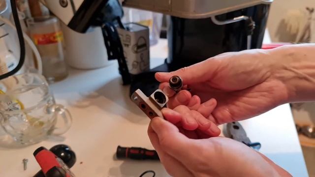 Oprava kávovaru Gaggia смотреть онлайн