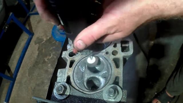 Ремонт и доработка ГБЦ ВАЗ 21083.Чсть 5.Доработка камеры сгорания,демонтаж седел клапанов смотреть онлайн