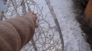 VLOG Я разозлилась. Даша получила снежками в лицо. Так веселились, что аж санки сломали