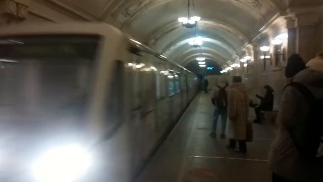 81-740/741.4 Русич 75 Лет Атомной Промышленности На станции Октябрьская смотреть онлайн