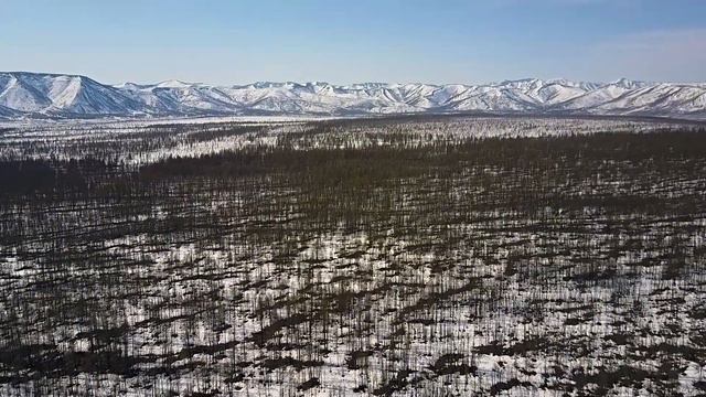 п.Усть-Среднекан. Полет вдоль сопки (Верблюжка)4500м. смотреть онлайн