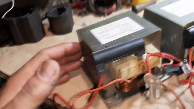 Микроволновка Bosch дымит горелым - ремонт. смотреть онлайн