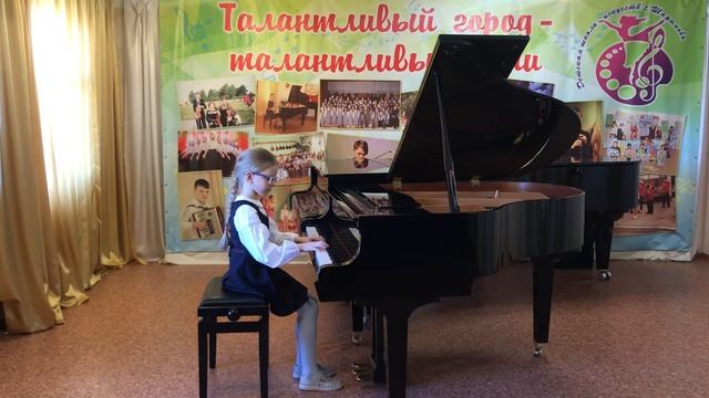 Колмакова Анна,9 лет,1 класс.Исполняет Ан. Александров «Новогодняя полька»,А. Гречанинов «В разлуке смотреть онлайн