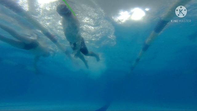 Как плавать кролем, разбор техники. Вдох. смотреть онлайн