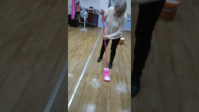 Как правильно мыть полы мопом смотреть онлайн