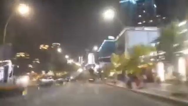 Прогулка Ночь город Чунцин, Китай смотреть онлайн