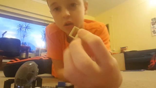 Как сделать лабораторию из Лего смотреть онлайн