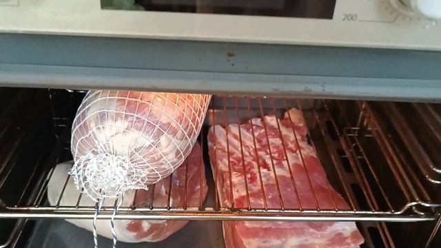 ВЕТЧИНА И РУЛЬКА В ДУХОВКЕ | МЯСНЫЕ ДЕЛИКАТЕСЫ смотреть онлайн