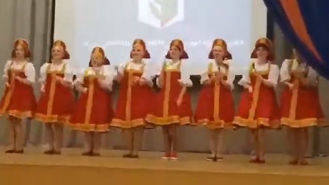 Современный танец в русских народных сарафанах. смотреть онлайн
