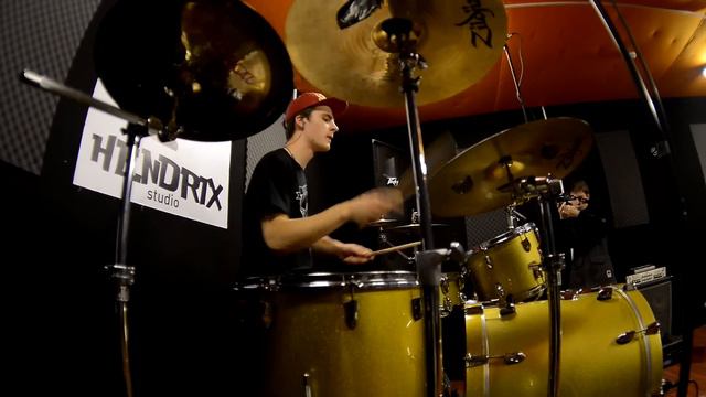 show MONICA drum cover - Van Halen - Jump смотреть онлайн