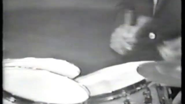 papa jo jones with coleman hawkins quintet- caravan смотреть онлайн