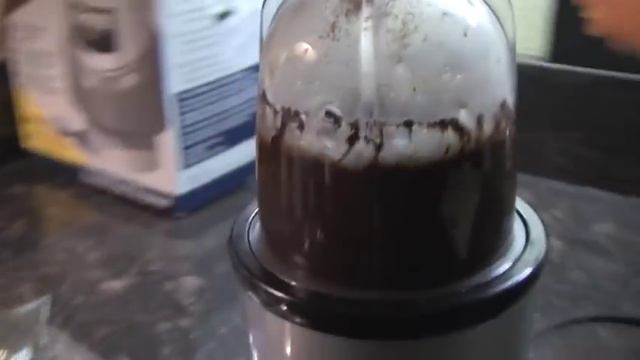 Raw chocolate syrup made with coconut oil and cacao смотреть онлайн