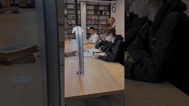 У нас открылась библиотека будущего 📖 смотреть онлайн