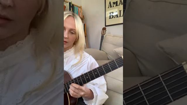 Laura Marling ||| Isolation Guitar Tutorials #2 - Daisy / Rambling Man - DADF*AD (IGTV) смотреть онлайн
