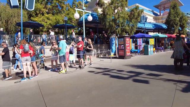 California Adventure Walkthrough | Festival of the Holidays | November 12, 2021 смотреть онлайн