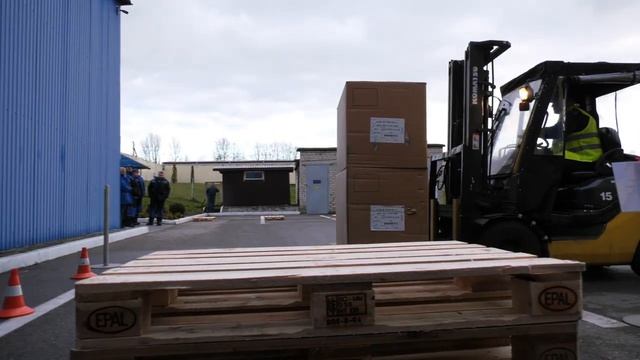 Соревнования водителей погрузчиков на производственном участке "Колбасино" смотреть онлайн
