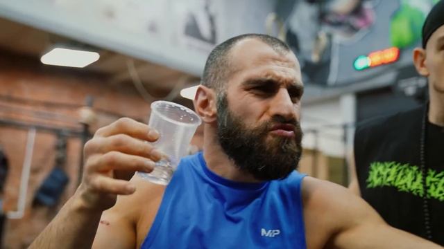 ПОВТОРЯЕМ САМЫЕ ВИРУСНЫЕ ЧЕЛЛЕНДЖИ В TIK TOK смотреть онлайн