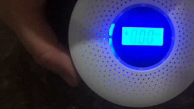 Обзор и тест 2в1 датчика дыма и детектора угарного газа. смотреть онлайн