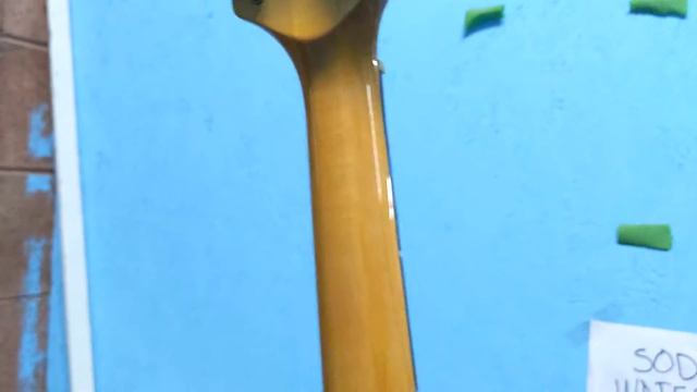 1976 GIbson L6S Custom Electric Guitar смотреть онлайн