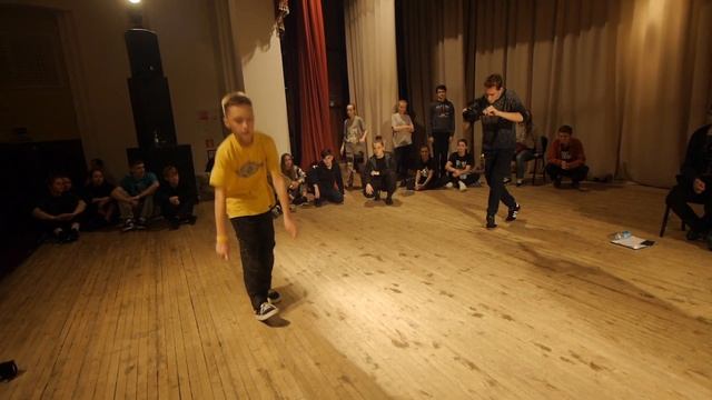 Кирилл Баденов vs Маша Сорока (Hip - Hop Beginnerz 1/8) || NOGI V RUKI 9 3/4 смотреть онлайн