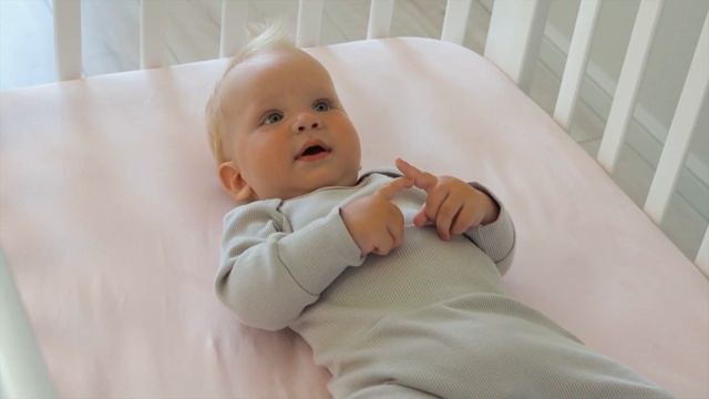Простыня на резинке 100х70 см (90х70 см) | HAPPY BABY смотреть онлайн