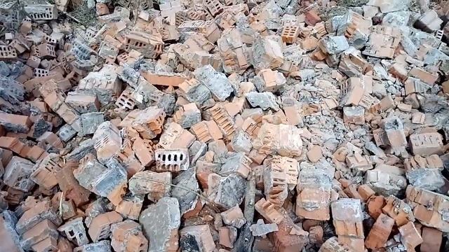 КИРПИЧНЫЙ СКОЛ, БОЙ КИРПИЧА. смотреть онлайн