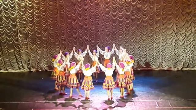 Отчетный 23.12.2018 Молдавская сюита, Хора. смотреть онлайн