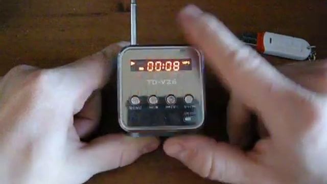 Портативная мультимедийная колонка MINI SPEAKER Мини куб TD-V26 смотреть онлайн