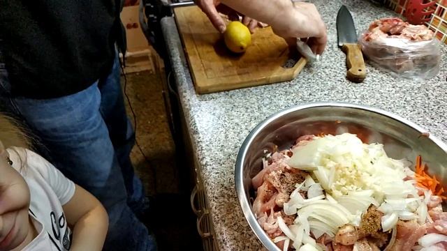 Фаршированные Окорочка смотреть онлайн