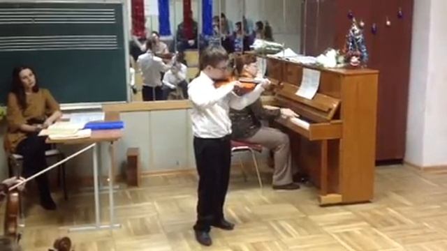 Yaromir's first public performance on violin (J.S. Bach Minuet Part II second half) смотреть онлайн