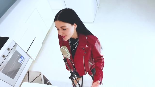 ЛУНА НЕ ЗНАЕТ ПУТИ - ТАЙПАН & AGUNDA (COVER BY NILA MANIA) смотреть онлайн