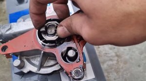 Замена вакуумного насоса на двигателе R9M 452 1.6 dCi Renault Espace 5.