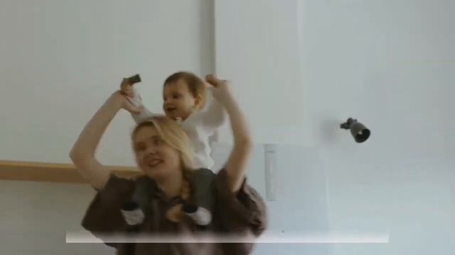 Если мама рядом, полон мир чудес. Красивый стих про маму смотреть онлайн