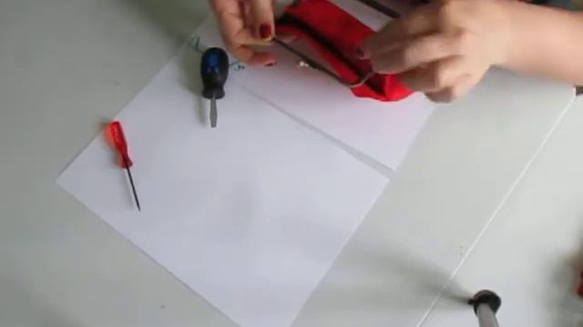 Валяние из шерсти.Крепим фермуар к сумке часть 2 смотреть онлайн