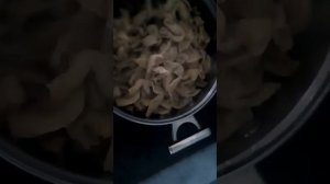 Салат из соевого мяса.