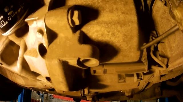 Снимаю мехатроник с DSG автомобиля SKODA. (I Remove The Mechatronics From The DSG Of The SKODA Car.