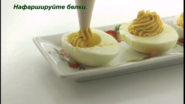 Фаршированные яйца со шпротами и икрой. Stuffed eggs смотреть онлайн