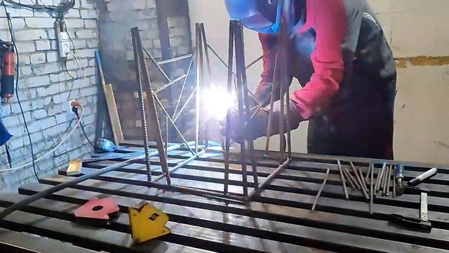 DIY Табурет ЛОФТ из металлолома своими руками. DIY LOFT stool from scrap metal DIY смотреть онлайн