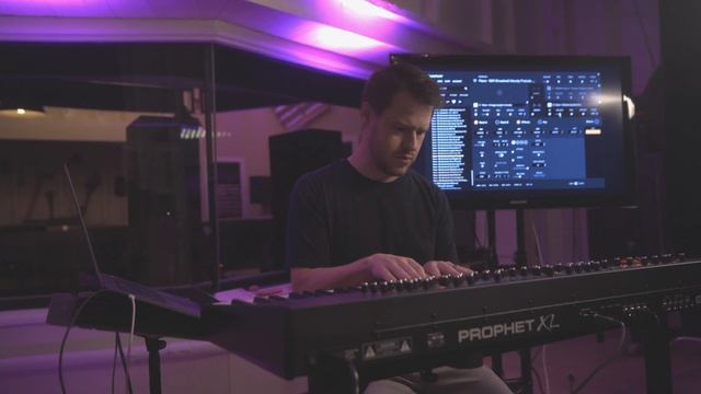 Soundpaint - 1901 Vintage Upright Piano смотреть онлайн